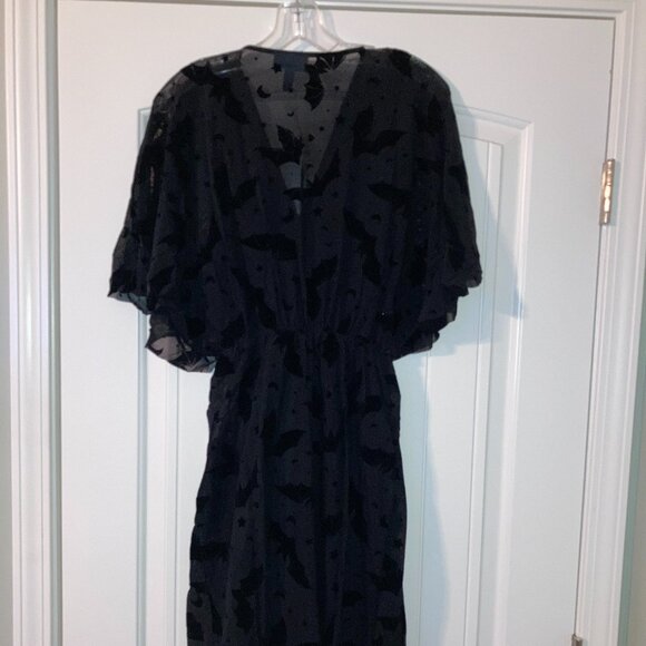 Modcloth Dramatic Depths Velvet Dress with Bat Mesh Overlay - NWT- Small - Picture 9 of 12